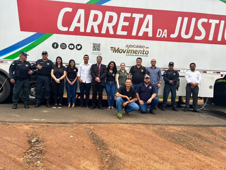 Moradores de Pontinha do Cocho recebem a Carreta da Justiça