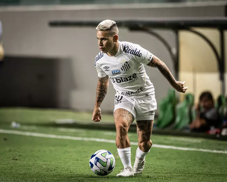 Santos multa Soteldo por expulsão contra o América-MG nos acréscimos