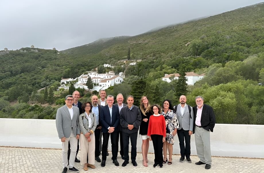A participação tem como objetivo promover parcerias colaborativas com a União Europeia, para a economia de baixo carbono, além de prospectar investimentos em ciência e tecnologia para o Estado
