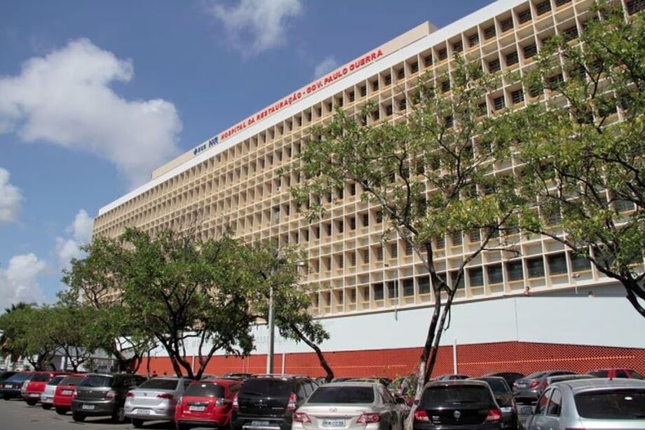 Dávine Leandro Muniz Cordeiro está internada no Hospital da Restauração, no Recife