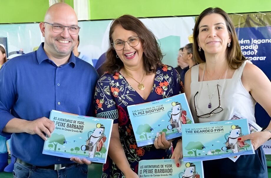 O secretário da SED, Hélio Daher e a primeira dama Mônica Riedel