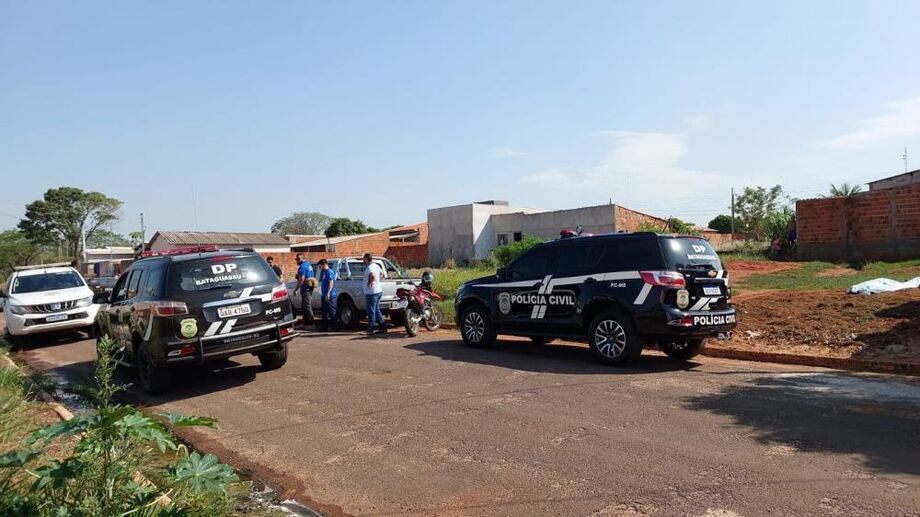 A Polícia Civil, Corpo de Bombeiros Militar, Pericia Técnica e uma equipe funerária estiveram no local