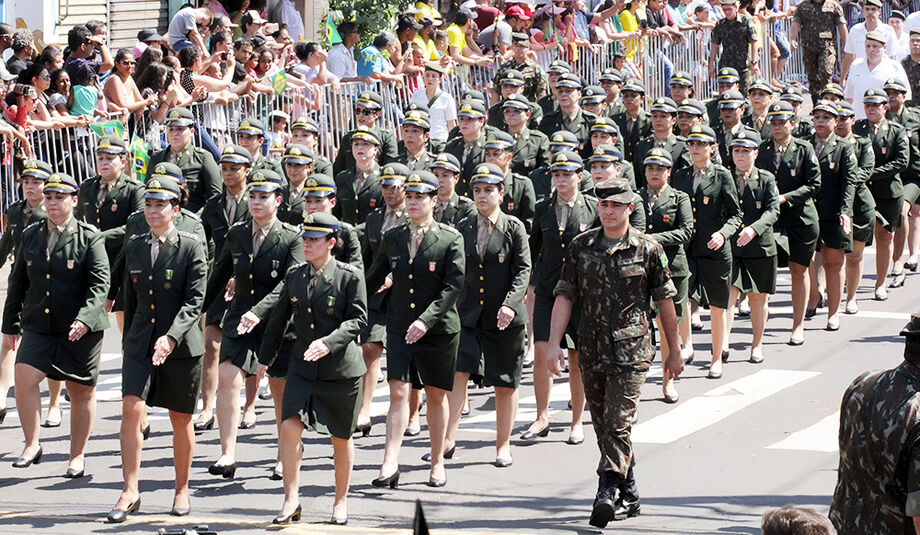 Desfile em Dourados no ano passado