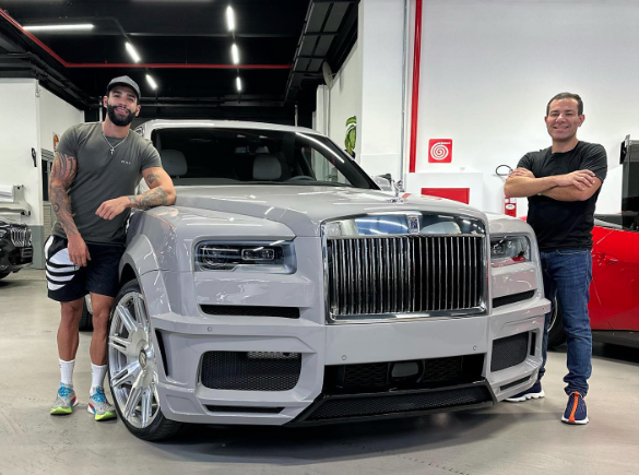 Gusttavo Lima compra carro de luxo personalizado