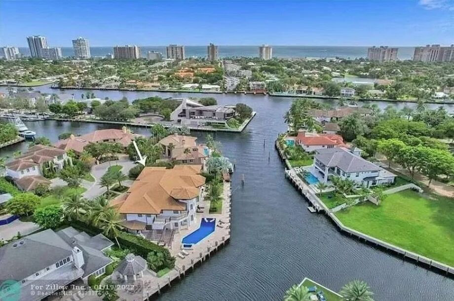 Messi compra mansão de mais de R$ 50 milhões em Miami com oito quartos e duas docas