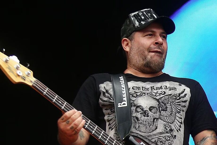 Mingau durante participação no Rock in Rio, em 2015