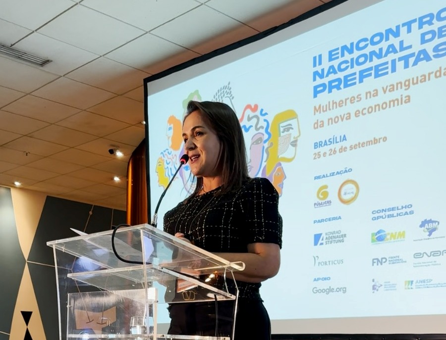 Prefeita Adriane Lopes.