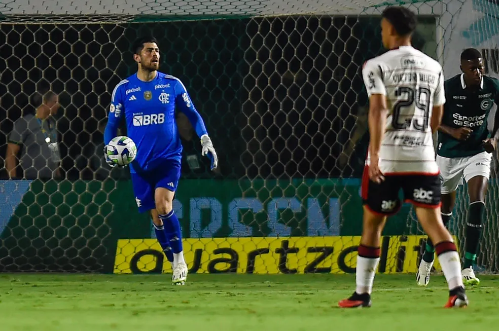 Flamengo joga mal outra vez e fica no empate contra o Goiás antes da final da Copa do Brasil