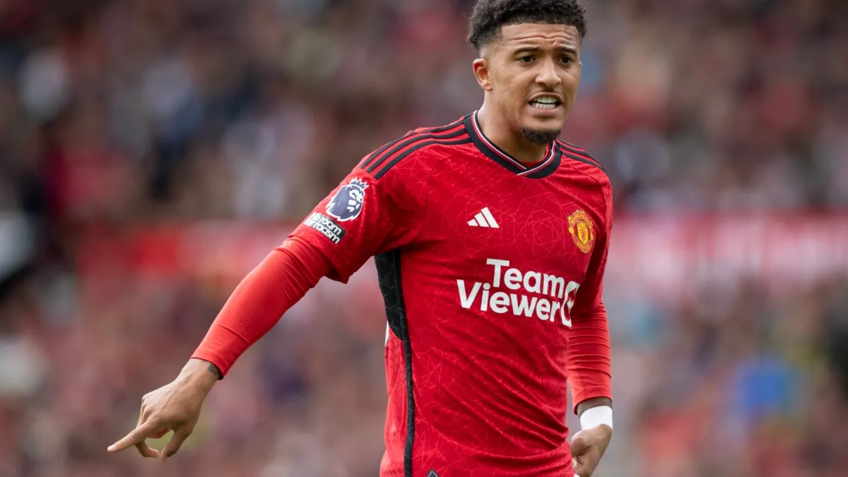Sancho é proibido de entrar nas instalações do United após conflito com técnico, diz jornal