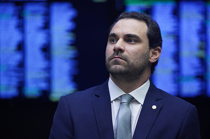 Adolfo Viana, o relator do PL das apostas