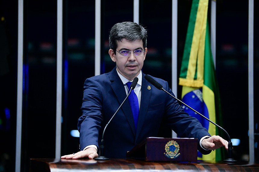 Randolfe Rodrigues, líder do govenro no Congresso.