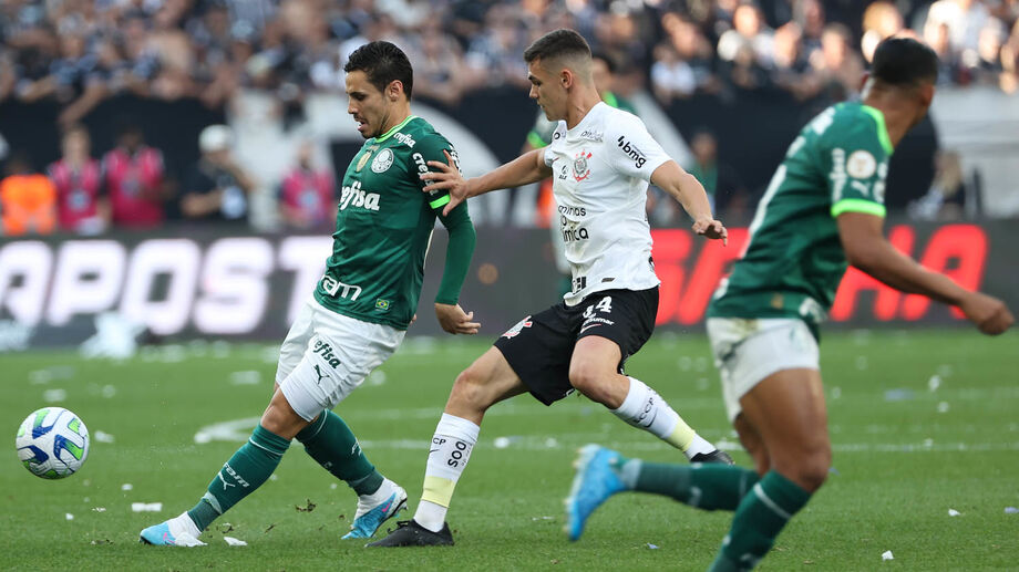 Corinthians e Plameiras empatam.