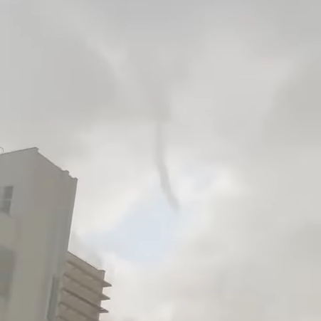 Princípio de tornado foi registrado durante temporal que causou destruição em Corumbá