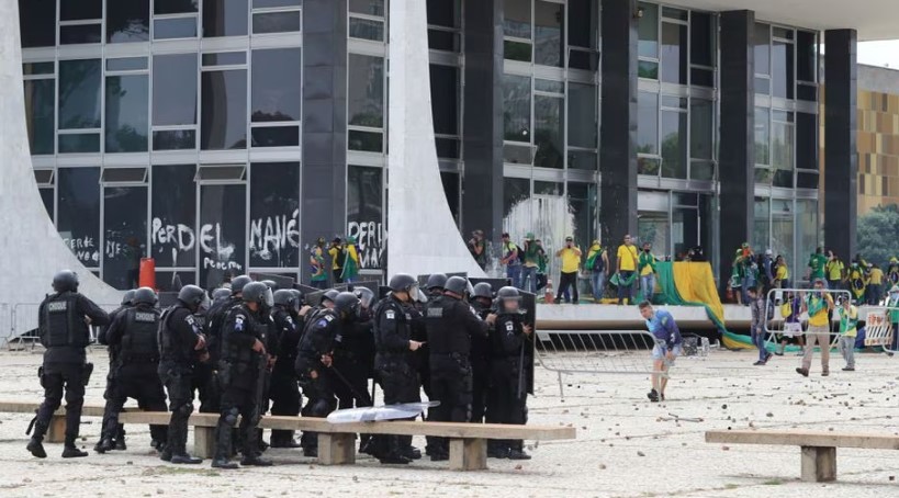 STF começa a julgar primeiros 4 réus por atos golpistas no 8 de Janeiro