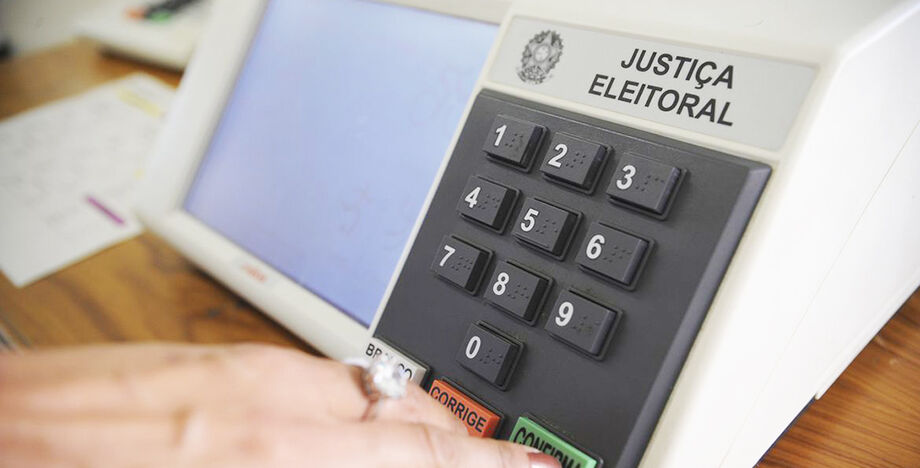 Levantamento nacional do Paraná Pesquisas indica que eleitor valoriza vice mulher e com foco na economia.