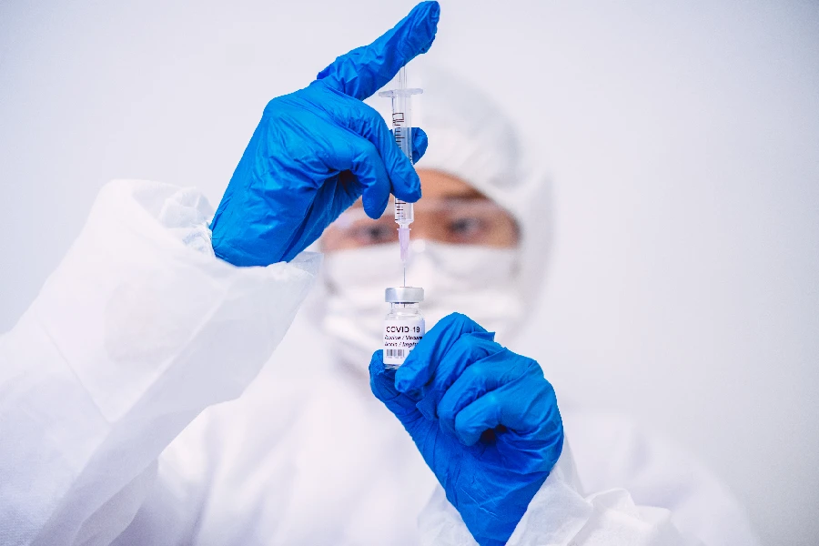 Anvisa autoriza novos testes da 1ª vacina 100% nacional contra a covid