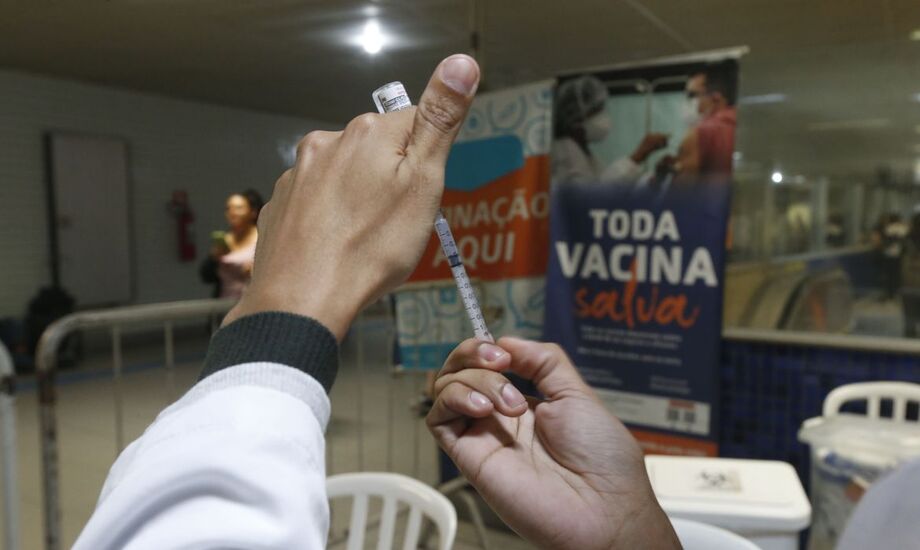 Nova fase de teste com vacina contra covid-19.