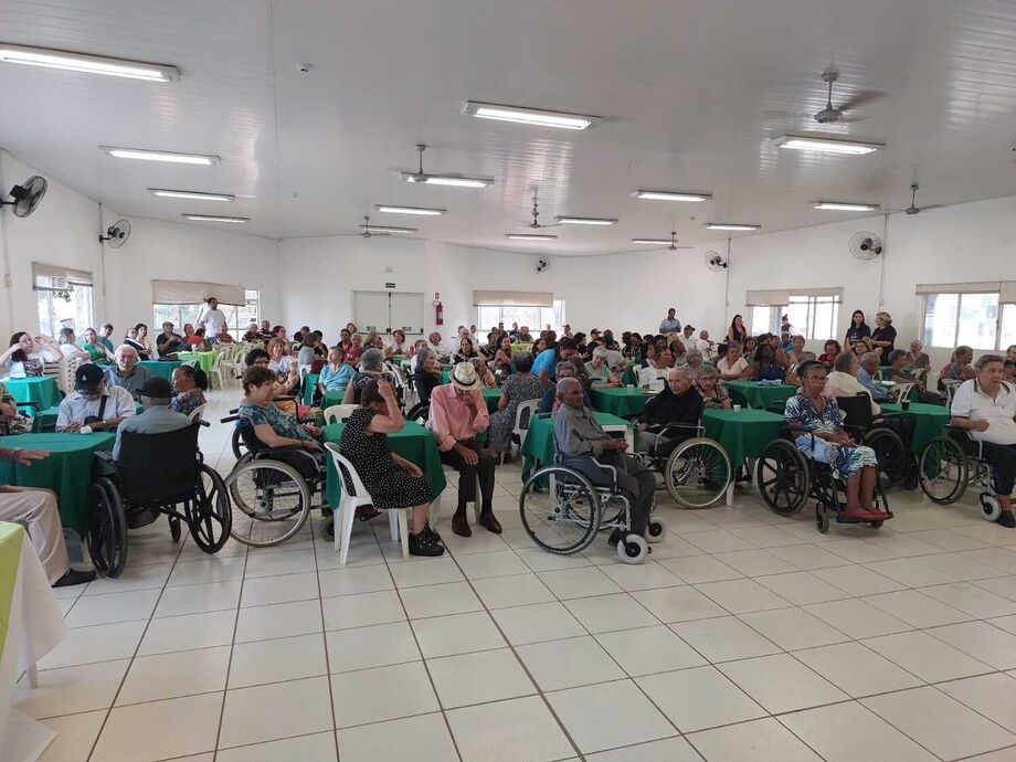 Semana do Idoso é celebrada com evento cheio de animação no Asilo São João Bosco