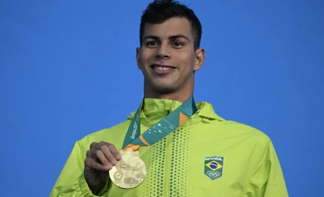 Brasil leva 2 ouros e fecha o 1º dia da natação no Pan com 6 medalhas; Rabelo brilha no skate