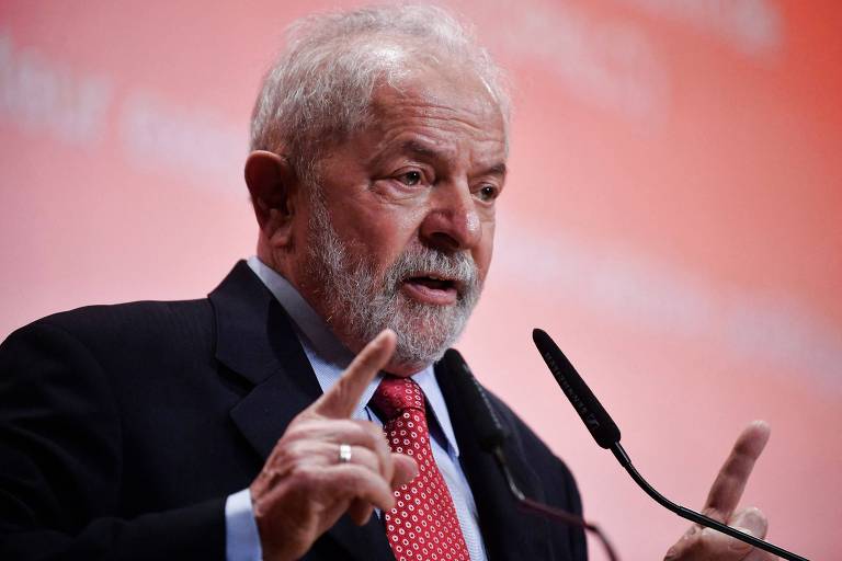 E emendou: Lula não fará manifestações de apoio ao candidato A ou B.
