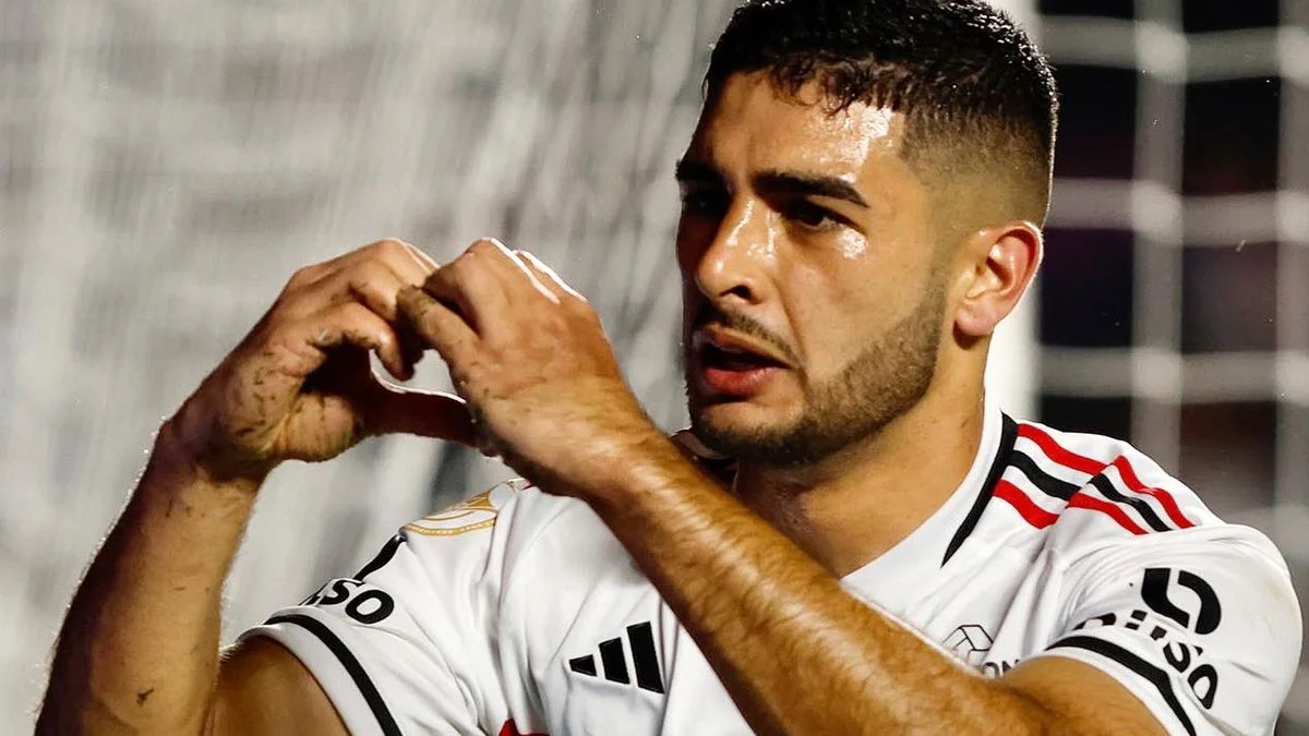 São Paulo se reencontra no Morumbi, aniquila o Grêmio e volta a vencer no Brasileirão