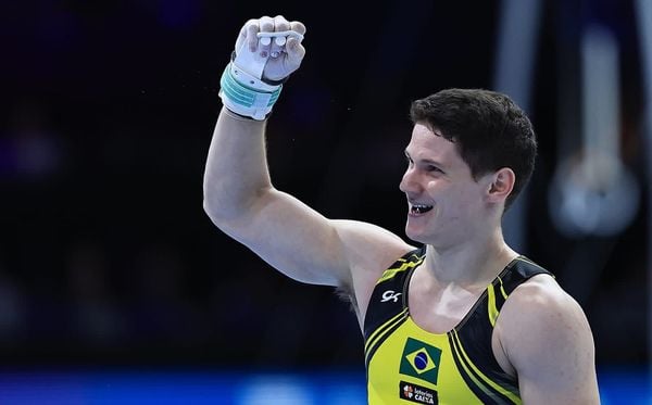 Diogo Soares brilha com 10º lugar no individual do Mundial de Ginástica; japonês é bicampeão