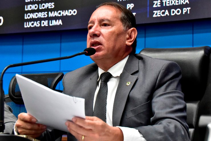 Presidente Gerson ressaltou a importância da união de esforços para garantir benefício aos professores