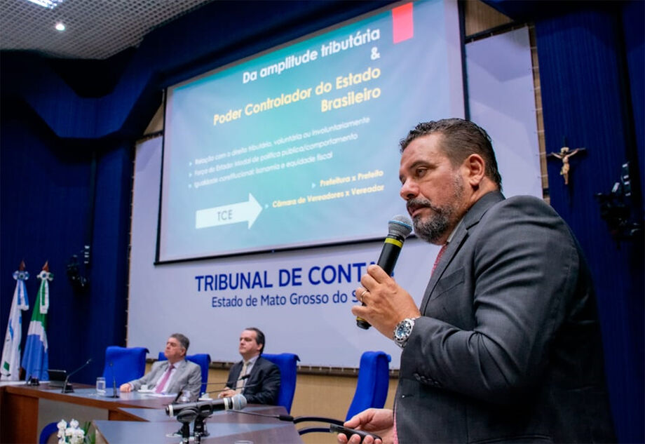 Desembargador participa de reunião técnica no TCE-MS