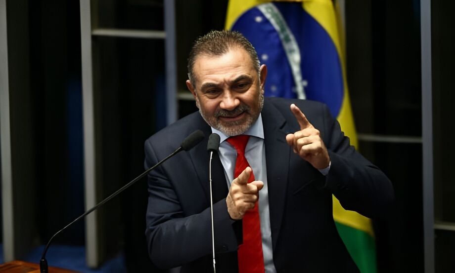 O senador Telmário Mota é suspeito de ter mandado matar a mãe da filha que o acusou de estupro
