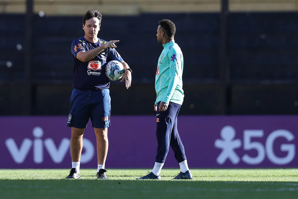 Fernando Diniz defende Neymar titular na seleção brasileira: 'Nenhum treinador abriria mão'