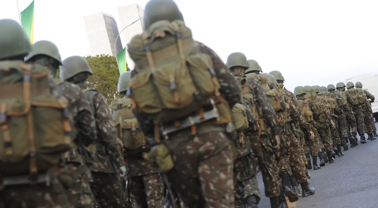 De acordo com o Exército, o material era inservível e tinha sido recolhido para manutenção
