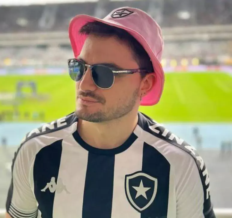 Justiça nega pedido de Felipe Neto.