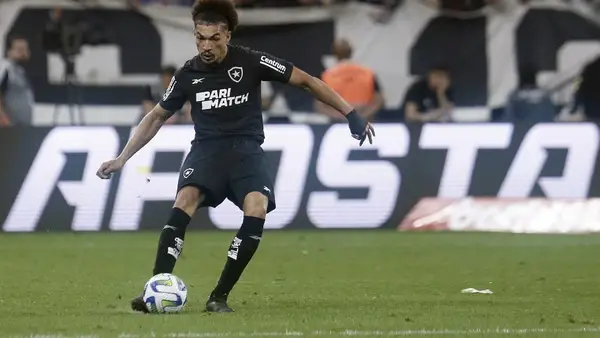 Diniz convoca zagueiro Adryelson, do Botafogo, após lesão de Nino na seleção