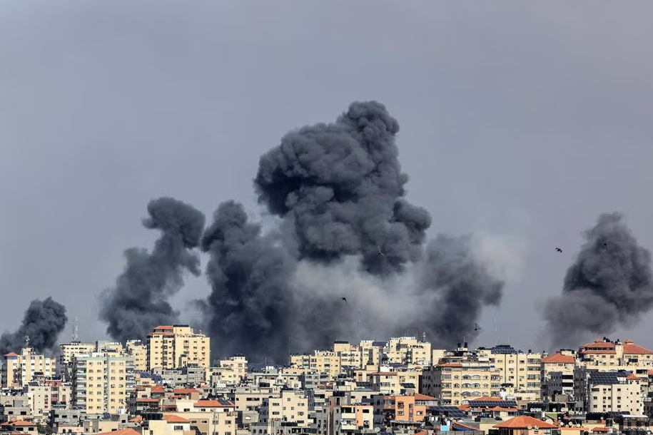 Israel lançou ataques aéreos à Faixa de Gaza em resposta