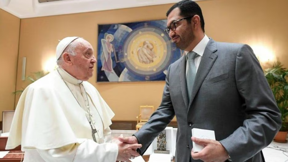 Papa Francisco cumprimenta presidente designado da COP-28.