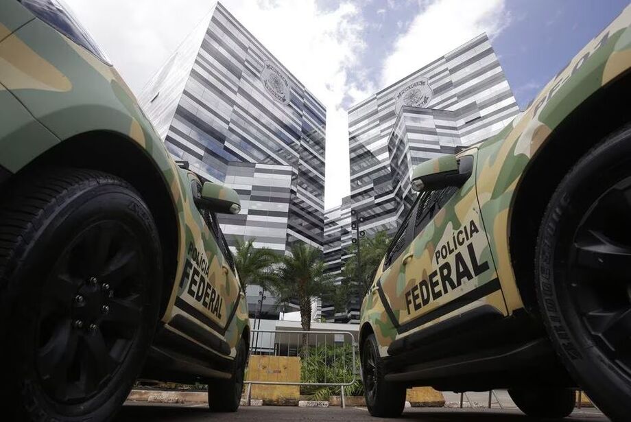 Policiais federais aguardam proposta de recomposição salarial