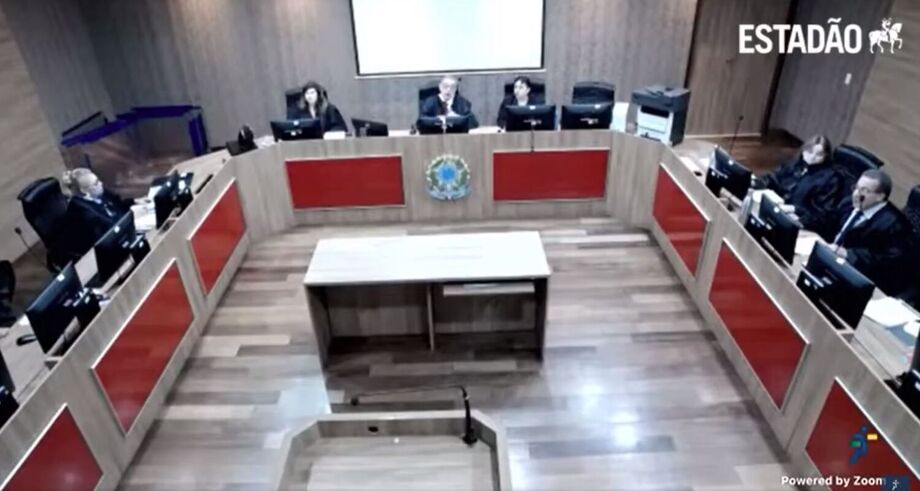 Desembargador diz que 'gravidez não é doença' após advogada faltar em audiência para dar a luz
