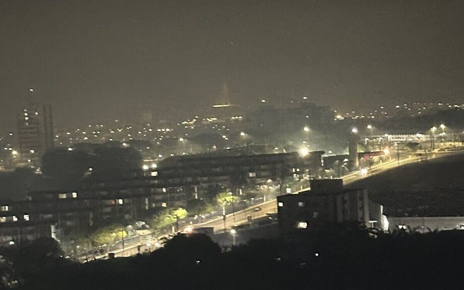 Fumaça de queimdas volta a encobrir Manaus e afeta qualidade do ar