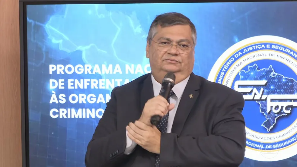 O ministro da Justiça e Segurança Pública, Flávio Dino, faltou nesta terça-feira (24) pela segunda vez seguida à convocação da Comissão de Segurança Pública da Câmara dos Deputados