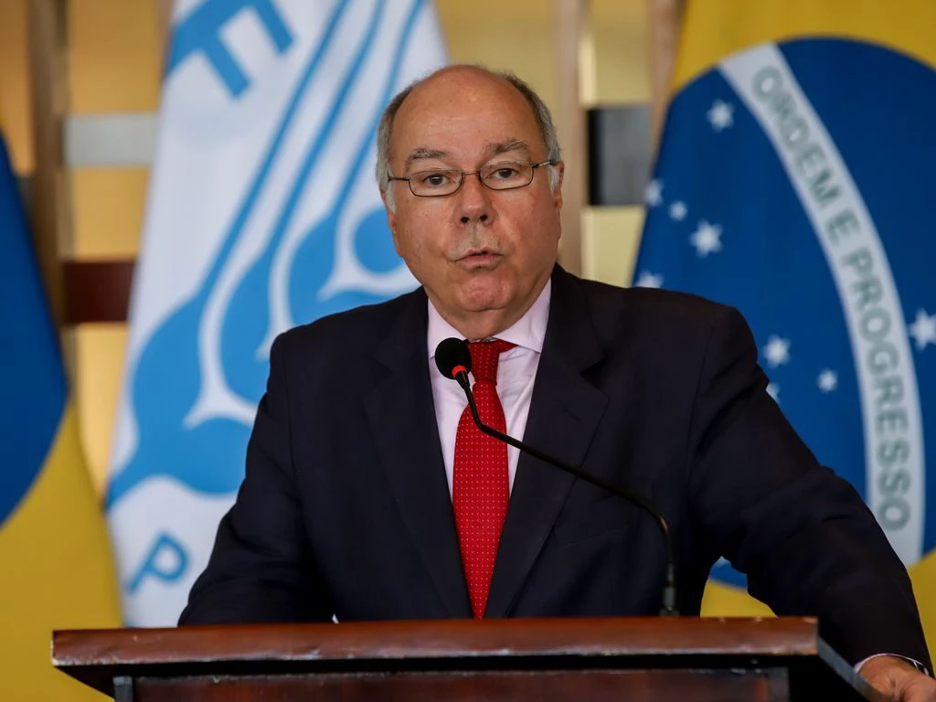 Brasileiros vão sair de Gaza via Egito, diz chanceler brasileiro