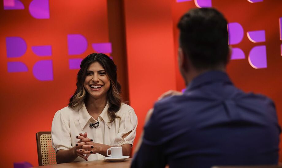 Camila Jara fala sobre política e vida pessoal no DR com Demori