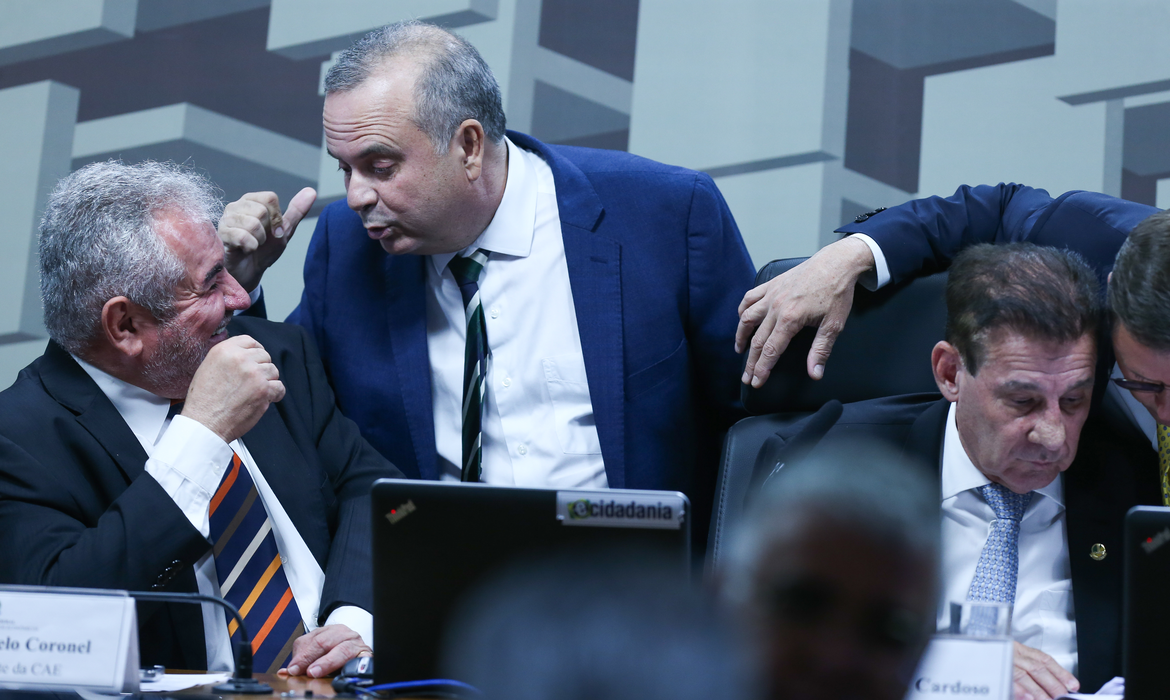 Comissão do Senado.