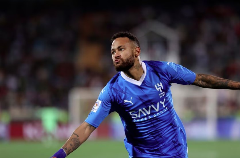 Neymar foi liberado pelo Al-Hilal e viaja ao Brasil para ver filha recém-nascida.