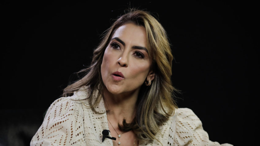 Soraya faz vídeo para defender deputado do PT que derrubou celular em sua cabeça