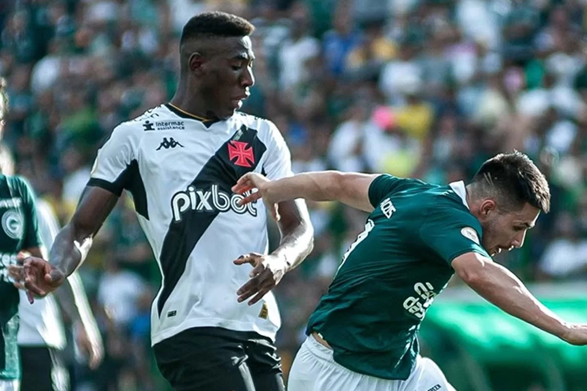 Vasco cede empate ao Goiás no fim e continua na zona de rebaixamento do Brasileirão