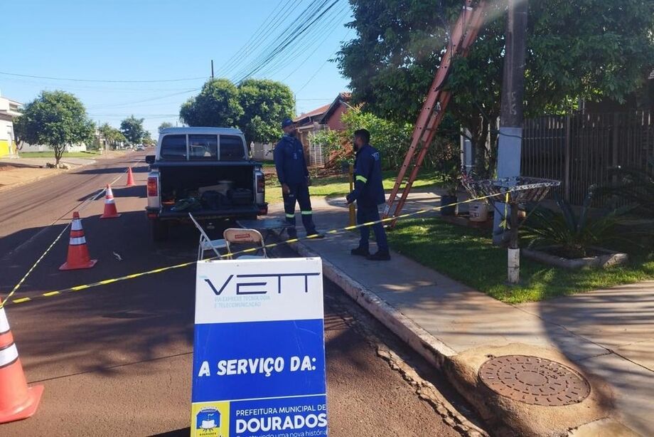 Programa de modernização dos sistemas de comunicação e tecnologia de Dourados.