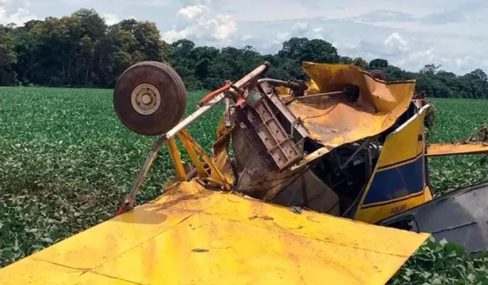 Avião agrícola caiu na zona rural de Ponta Porã (MS)