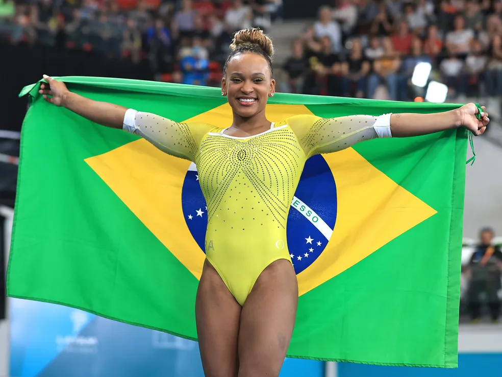 Rebeca Andrade confirma favoritismo e conquista a medalha de ouro no salto no Pan de Santiago