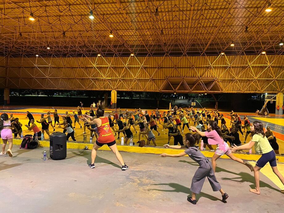 Movimenta Campo Grande oferece aulas gratuitas de zumba em 13 pontos da cidade