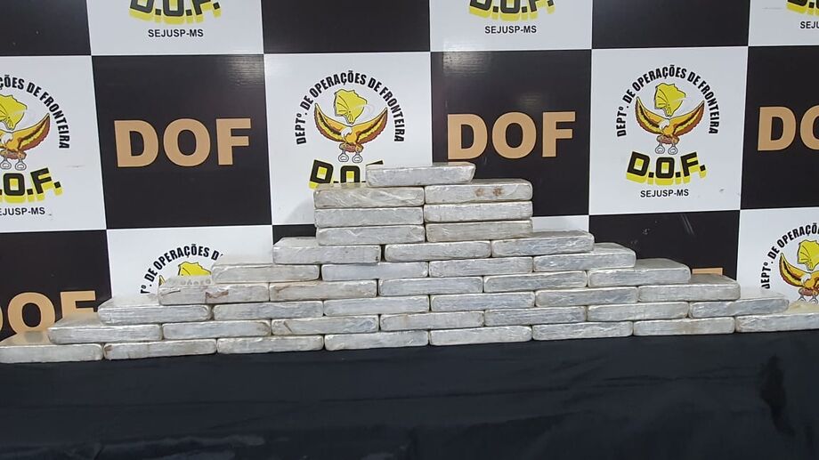 DOF apreende carga milionária de cocaína escondida em tanque de combustível de caminhonete